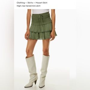Aritzia Wilfred Skirt! Never worn.